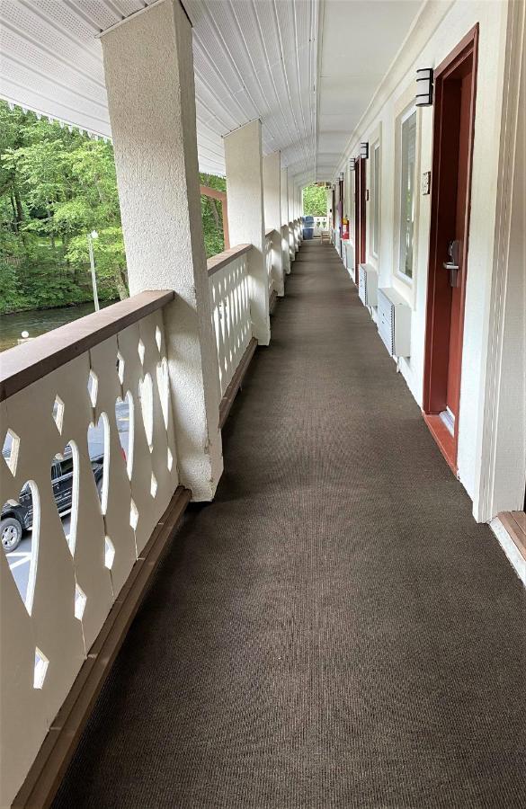 Riverbend Motel & Cabins Helen Zewnętrze zdjęcie